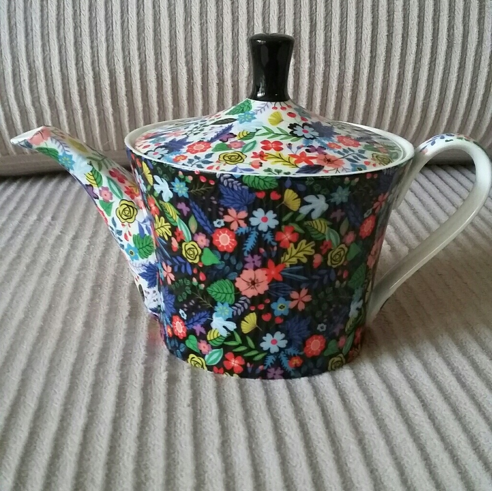 Tea set similar to Mackenzie Childs Style